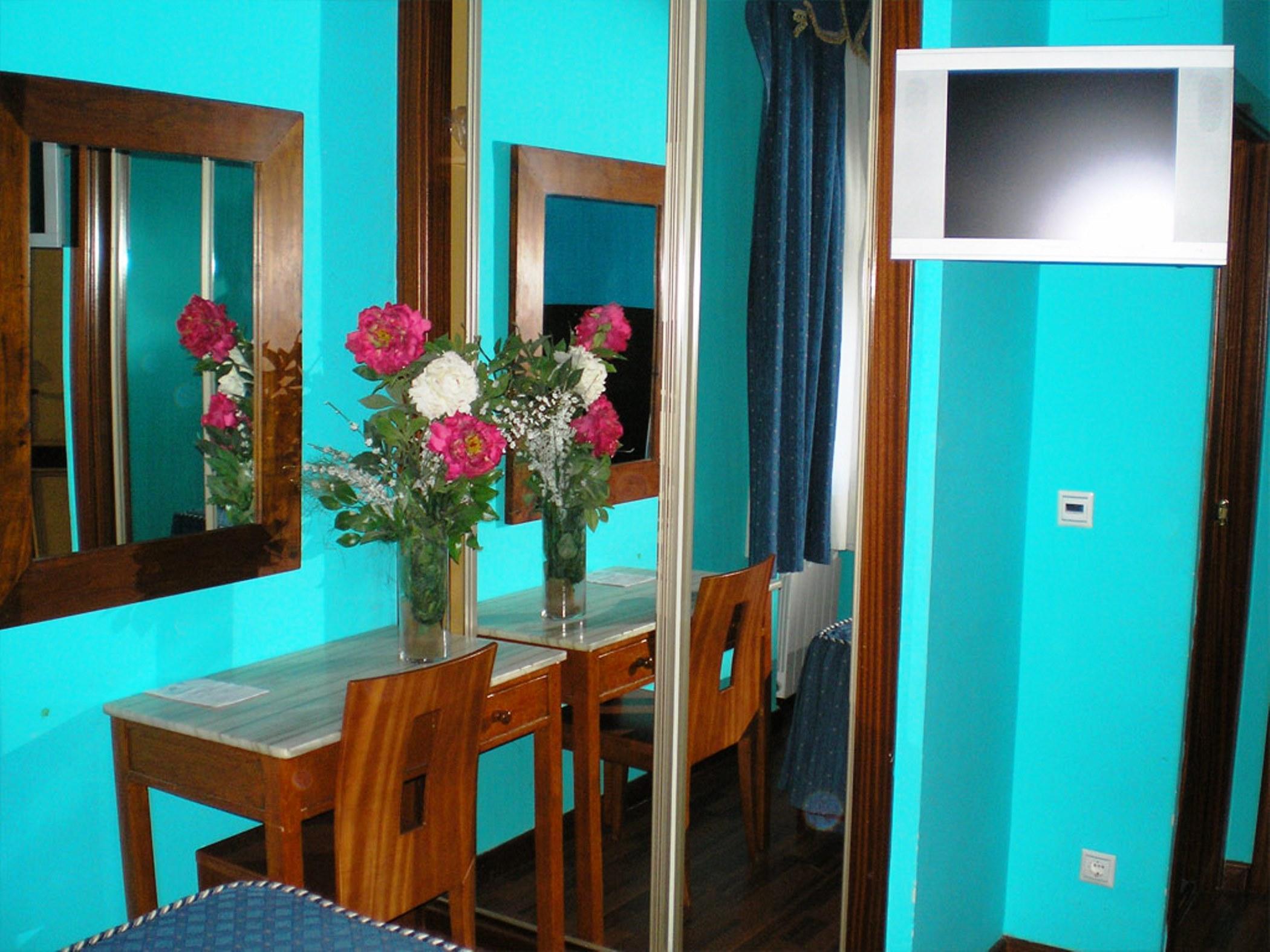 Auto Check In Hotel Las Nieves Jaca Extérieur photo