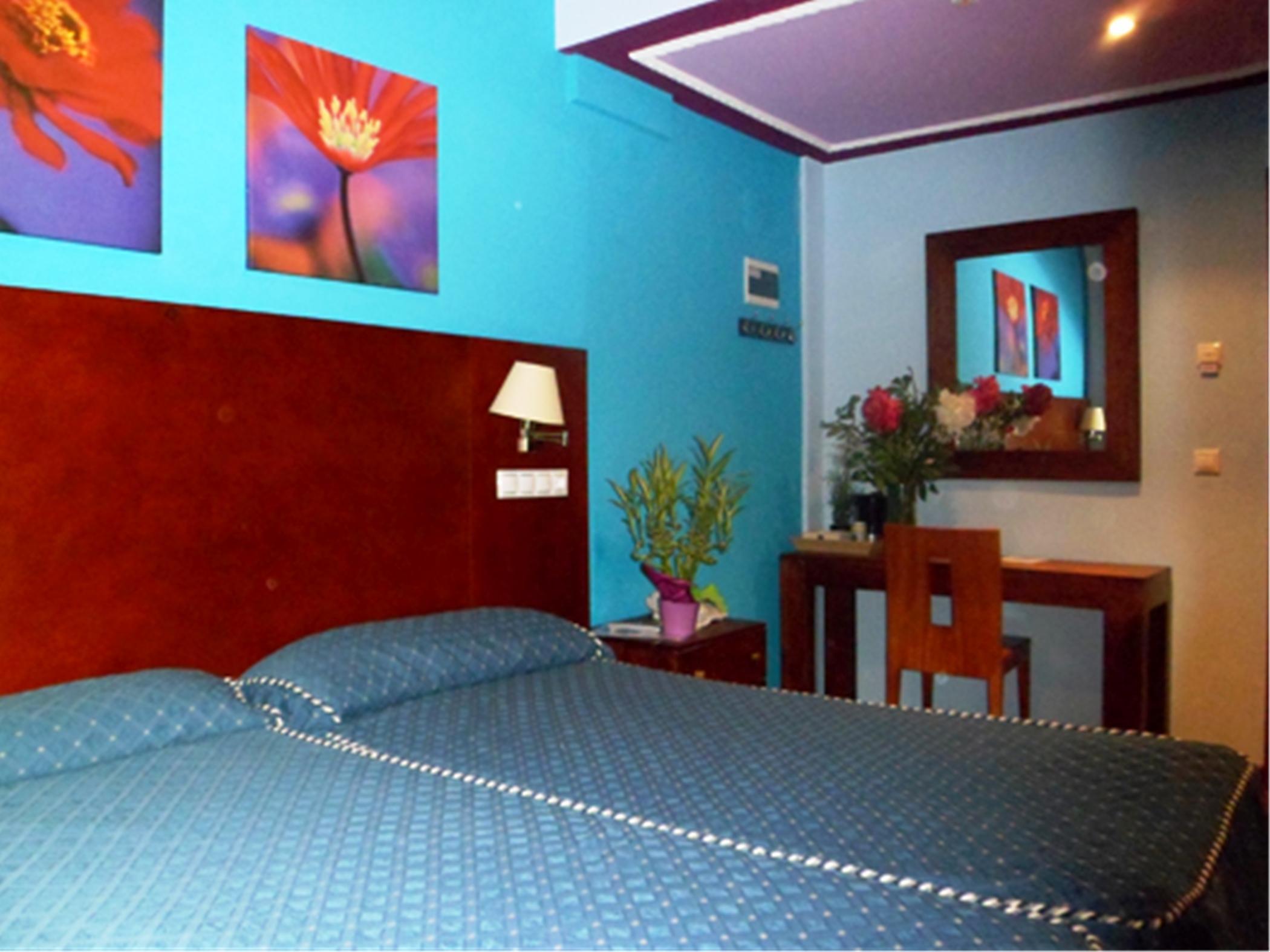 Auto Check In Hotel Las Nieves Jaca Extérieur photo