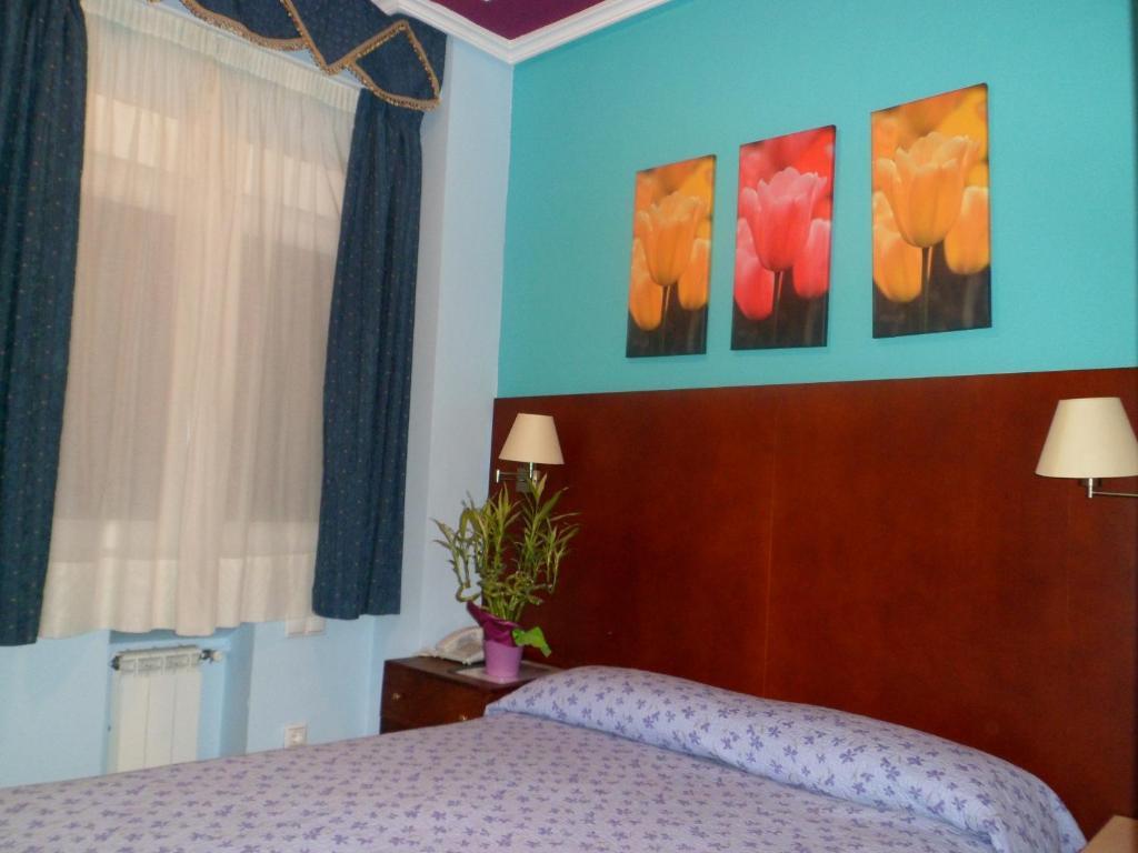 Auto Check In Hotel Las Nieves Jaca Chambre photo